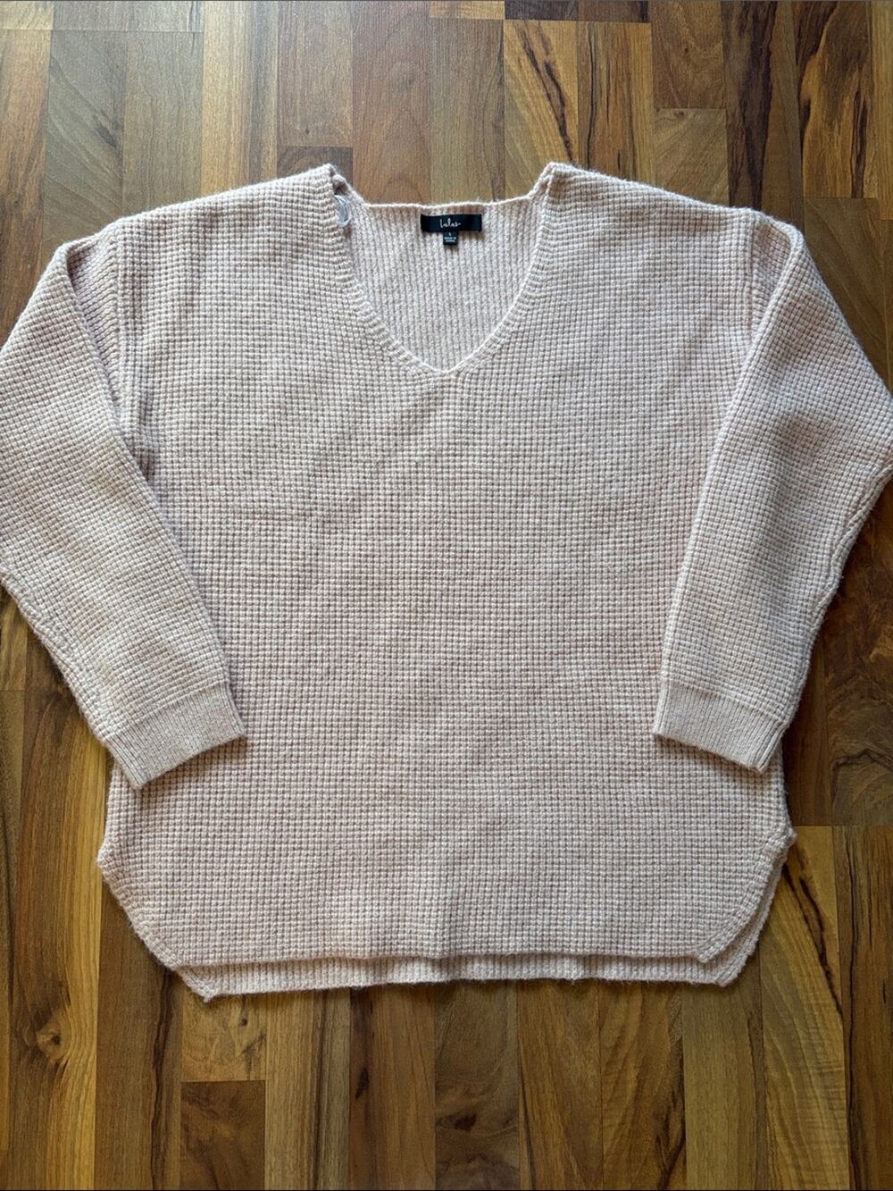 Lulu's Woman’s Blush Waffle Knit V-Neck Sweater Size L